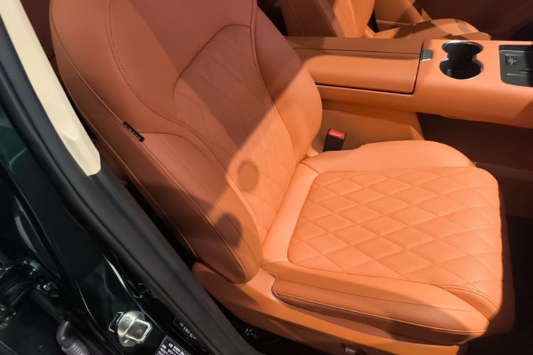Used Landian E5 PLUS 2026 Model 165km Long-Range First-Adoption Version Ultra 7-seater Right Front Seat
