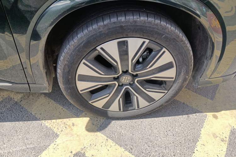 Used Landian E5 PLUS 2026 Model 165km Long-Range First-Adoption Version Ultra 7-seater Right Front Wheel Hub