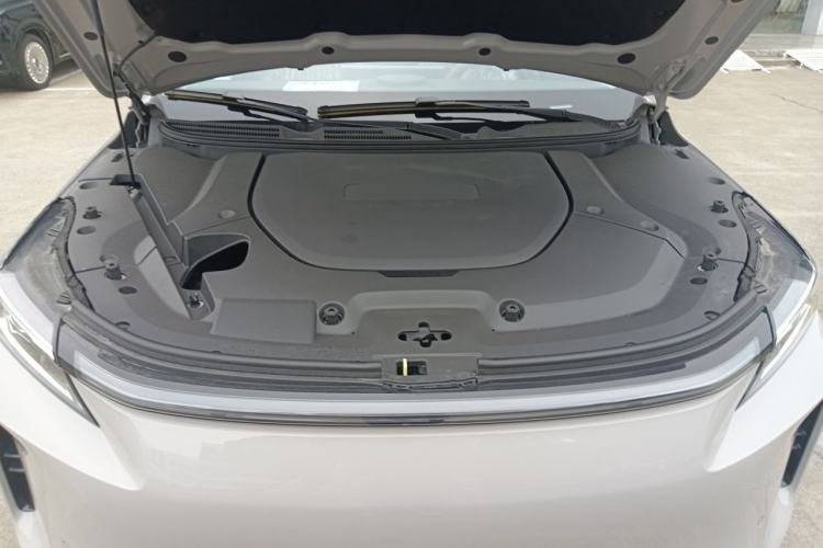 Used Landian E5 PLUS 2026 Model Standard-Range All-Wheel-Drive Performance Version Ultra Engine Bay