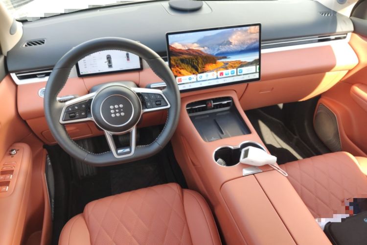 Used Landian E5 PLUS 2026 Model 165km Long-Range First-Adoption Version Ultra 5-seater Center Console