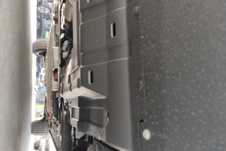 Used Landian E5 PLUS 2026 Model 165km Long-Range First-Adoption Version Ultra 5-seater Chassis Front