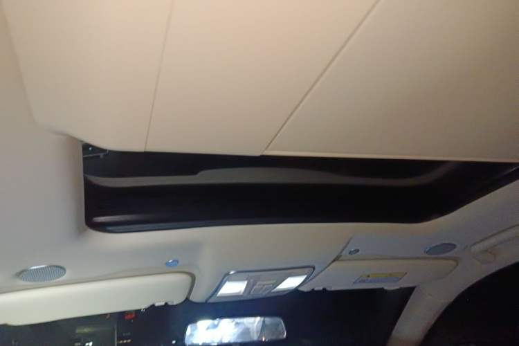 Used Landian E5 PLUS 2026 Model Standard-Range All-Wheel-Drive Performance Version Ultra Headliner