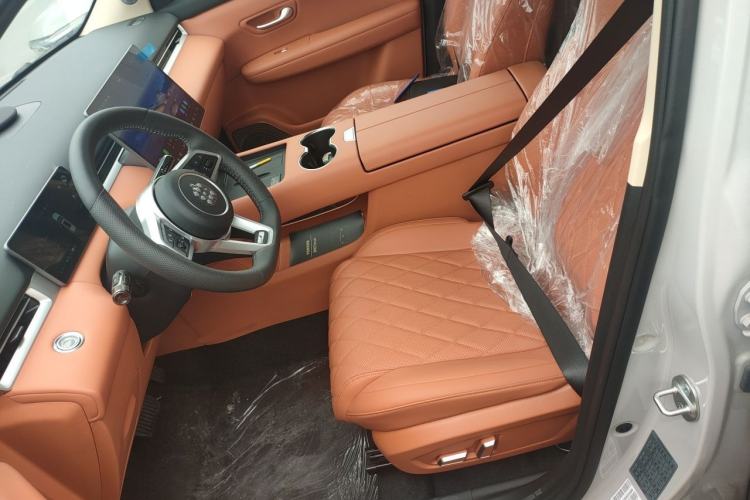 Used Landian E5 PLUS 2026 Model 230km Ultra-Long-Range Version Ultra 7-seater Left Front Seat