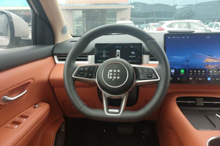 Used Landian E5 PLUS 2026 Model 230km Ultra-Long-Range Version Ultra 7-seater Steering Wheel