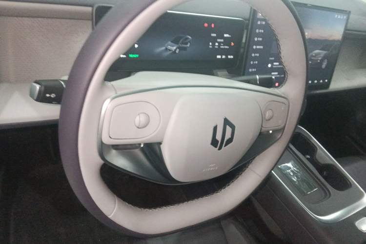 Used Leapmotor B01 2025 650 Enjoyment Edition Steering Wheel