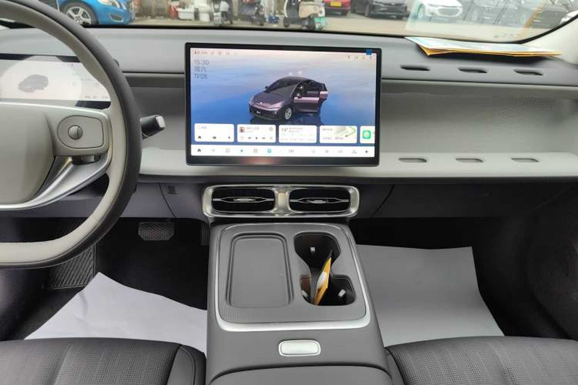 Used Leapmotor B01 2025 650 LiDAR Edition Audio And AC Panel