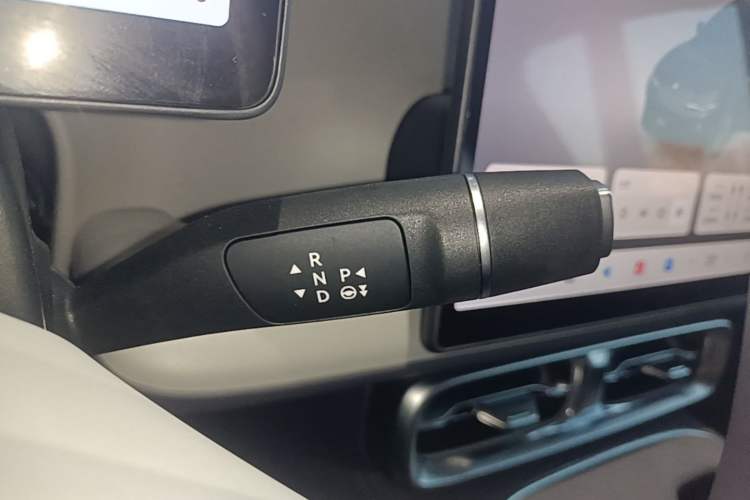Used Leapmotor B01 2025 650 Enjoyment Edition Gear Lever