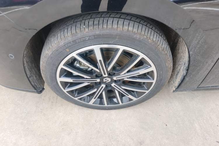Used Leapmotor B01 2025 550 Comfort Edition Left Front Wheel Hub