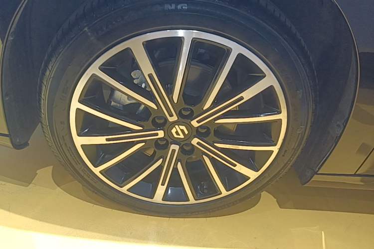 Used Leapmotor B01 2025 650 Enjoyment Edition Left Front Wheel Hub