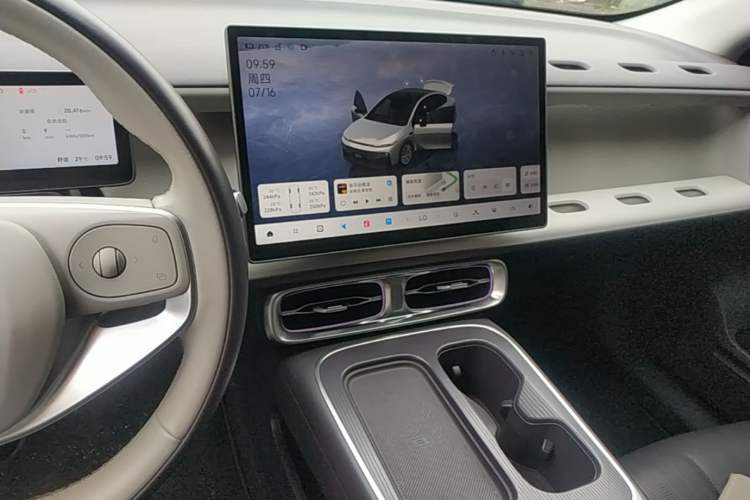 Used Leapmotor B01 2025 550 LiDAR Edition Audio And AC Panel