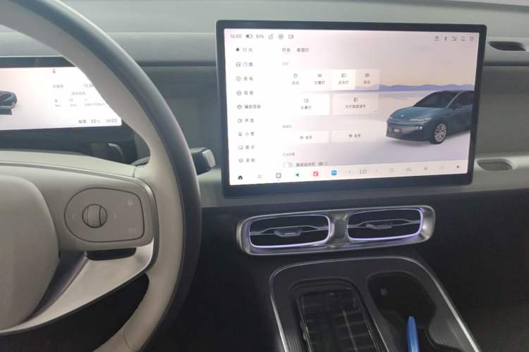 Used Leapmotor B01 2025 550 LiDAR Edition Audio And AC Panel