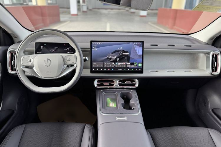 Used Leapmotor B01 2025 550 LiDAR Edition Audio And AC Panel