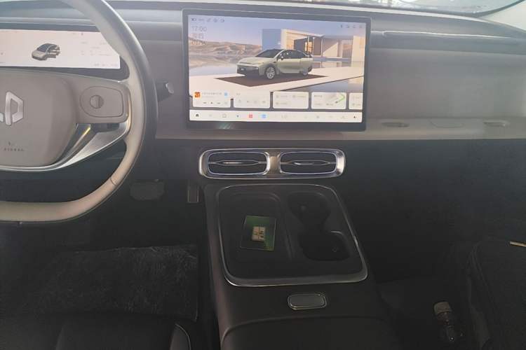 Used Leapmotor B01 2025 550 LiDAR Edition Audio And AC Panel