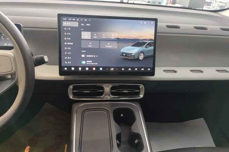 Used Leapmotor B01 2025 550 LiDAR Edition Audio And AC Panel