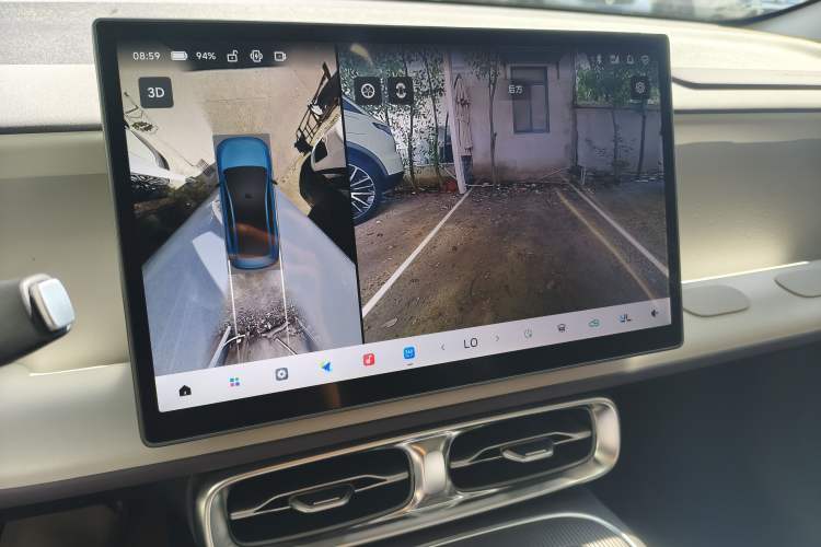 Used Leapmotor B01 2025 550 LiDAR Edition Audio And AC Panel