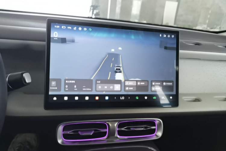 Used Leapmotor B01 2025 550 LiDAR Edition Audio And AC Panel