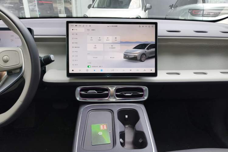 Used Leapmotor B01 2025 550 LiDAR Edition Audio And AC Panel