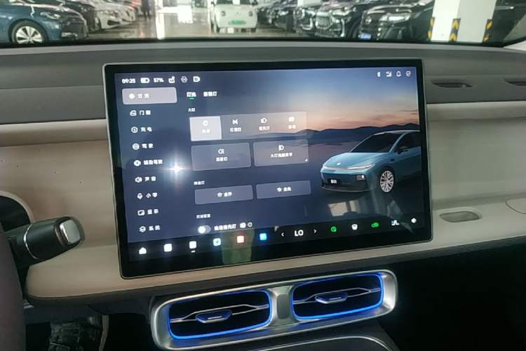Used Leapmotor B01 2025 550 LiDAR Edition Audio And AC Panel