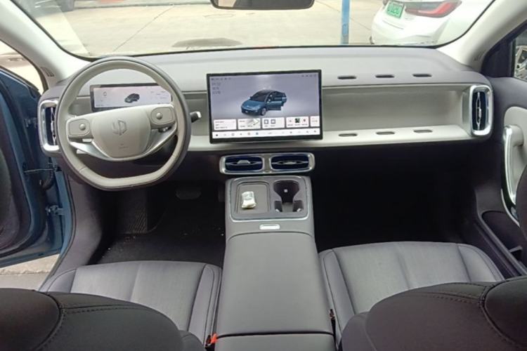 Used Leapmotor B01 2025 550 LiDAR Edition Center Console