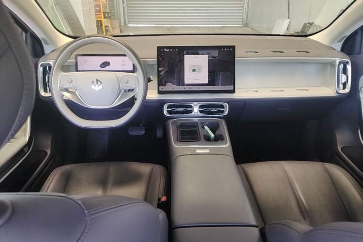 Used Leapmotor B01 2025 550 LiDAR Edition Center Console