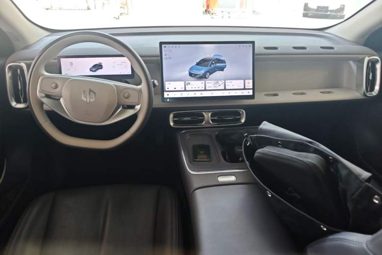 Used Leapmotor B01 2025 550 LiDAR Edition Center Console