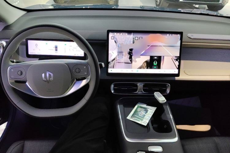Used Leapmotor B01 2025 550 LiDAR Edition Center Console