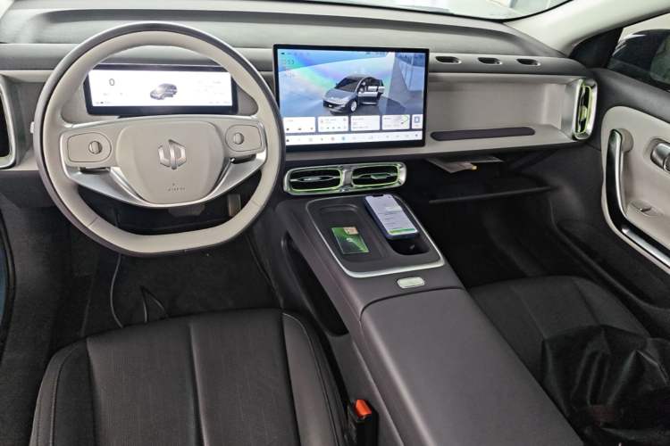 Used Leapmotor B01 2025 550 LiDAR Edition Center Console
