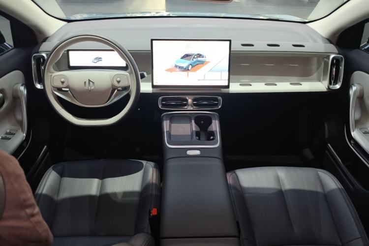 Used Leapmotor B01 2025 550 LiDAR Edition Center Console