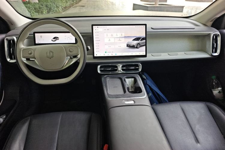 Used Leapmotor B01 2025 550 LiDAR Edition Center Console