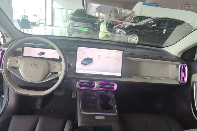 Used Leapmotor B01 2025 550 LiDAR Edition Center Console