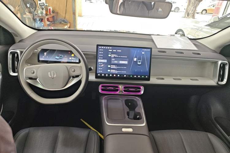 Used Leapmotor B01 2025 550 LiDAR Edition Center Console