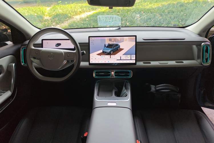 Used Leapmotor B01 2025 550 LiDAR Edition Center Console