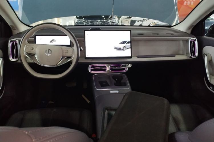 Used Leapmotor B01 2025 550 LiDAR Edition Center Console