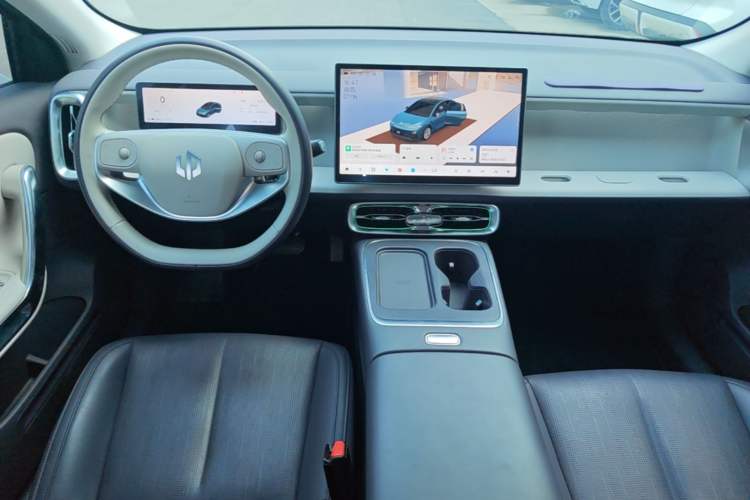 Used Leapmotor B01 2025 550 LiDAR Edition Center Console