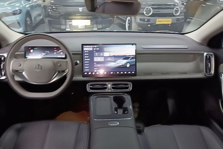 Used Leapmotor B01 2025 650 LiDAR Edition Center Console
