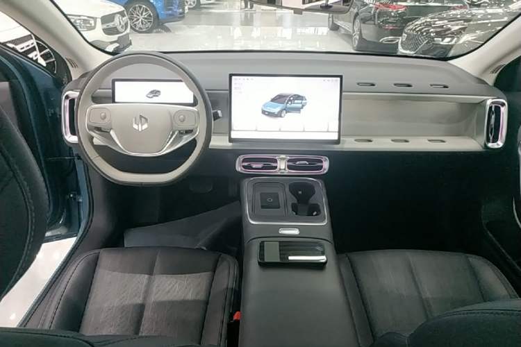 Used Leapmotor B01 2025 550 LiDAR Edition Center Console