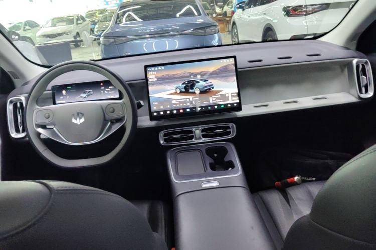 Used Leapmotor B01 2025 550 LiDAR Edition Center Console