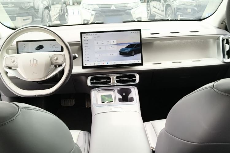 Used Leapmotor B01 2025 550 LiDAR Edition Center Console