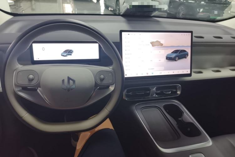 Used Leapmotor B01 2025 550 LiDAR Edition Center Console