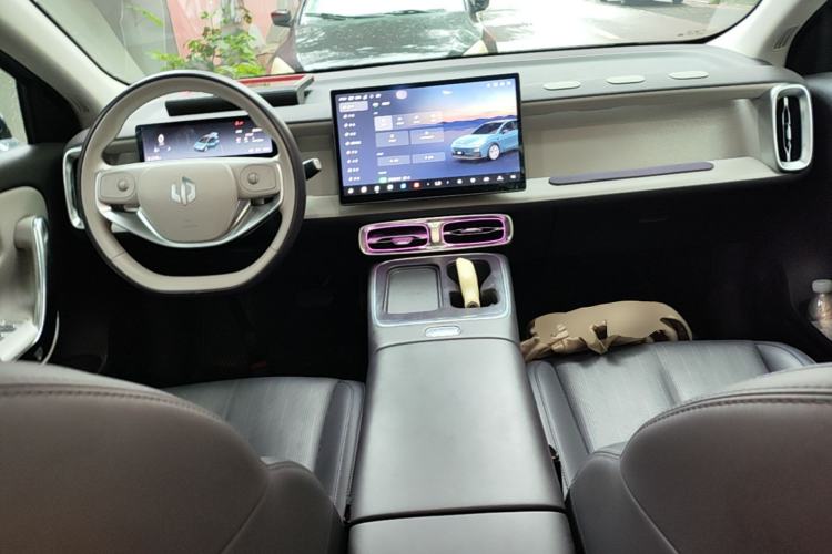 Used Leapmotor B01 2025 550 LiDAR Edition Center Console