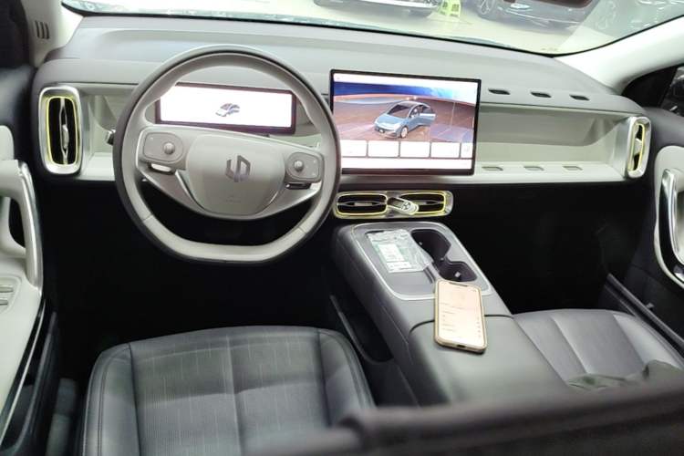 Used Leapmotor B01 2025 550 LiDAR Edition Center Console