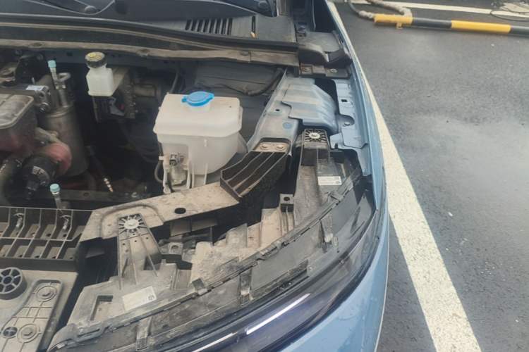 Used Leapmotor B01 2025 550 LiDAR Edition Engine Bay Left