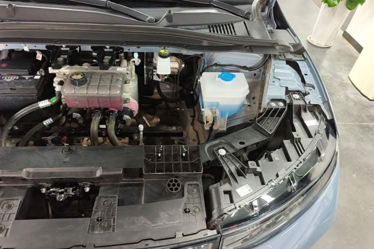 Used Leapmotor B01 2025 550 LiDAR Edition Engine Bay Left