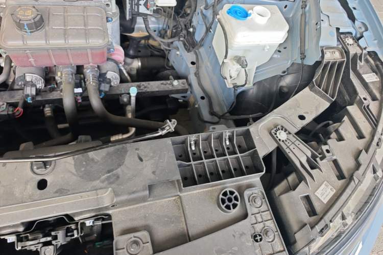 Used Leapmotor B01 2025 550 LiDAR Edition Engine Bay Left