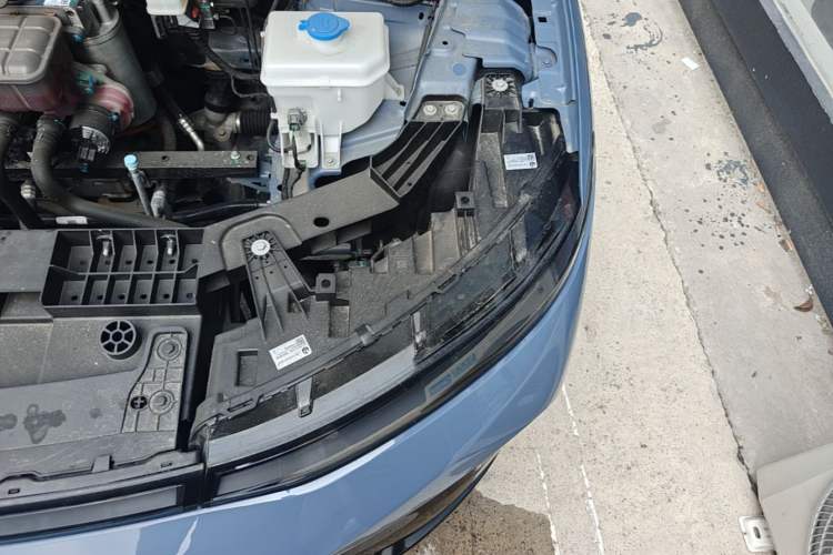 Used Leapmotor B01 2025 550 LiDAR Edition Engine Bay Left