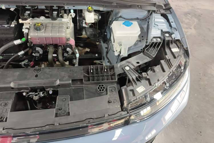 Used Leapmotor B01 2025 550 LiDAR Edition Engine Bay Left