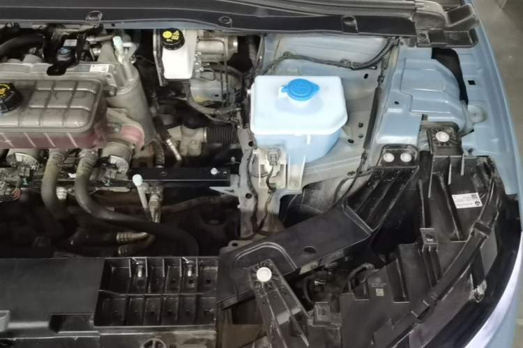 Used Leapmotor B01 2025 550 LiDAR Edition Engine Bay Left