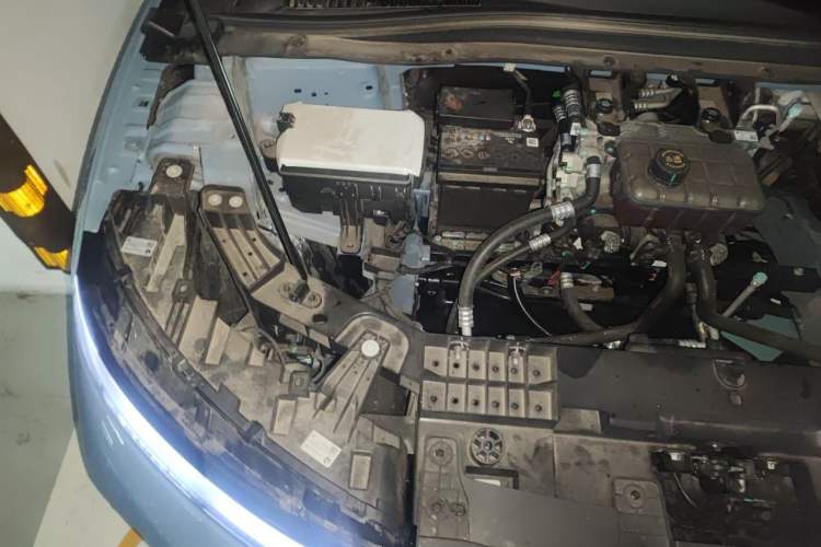 Used Leapmotor B01 2025 550 LiDAR Edition Engine Bay Right