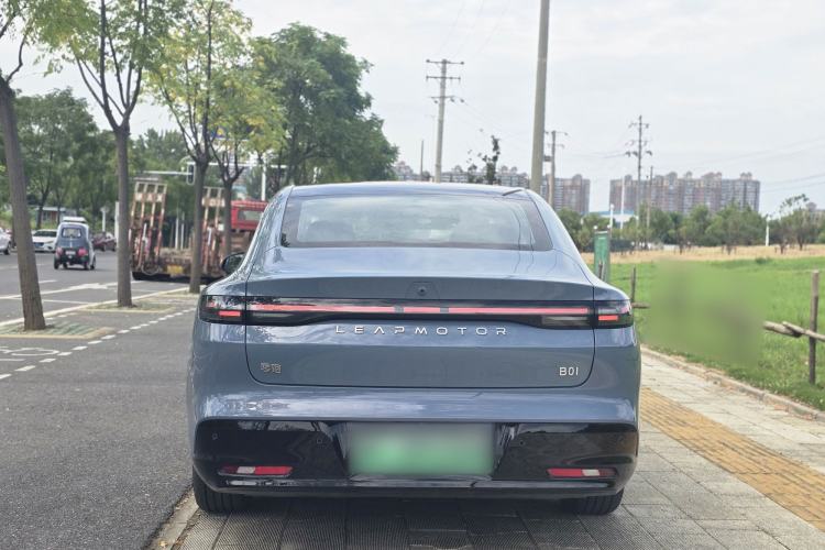 Used Leapmotor B01 2025 550 LiDAR Edition Exterior 4