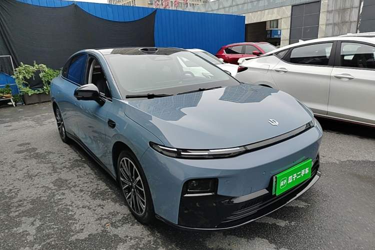 Used Leapmotor B01 2025 550 LiDAR Edition Front Right 45 Deg